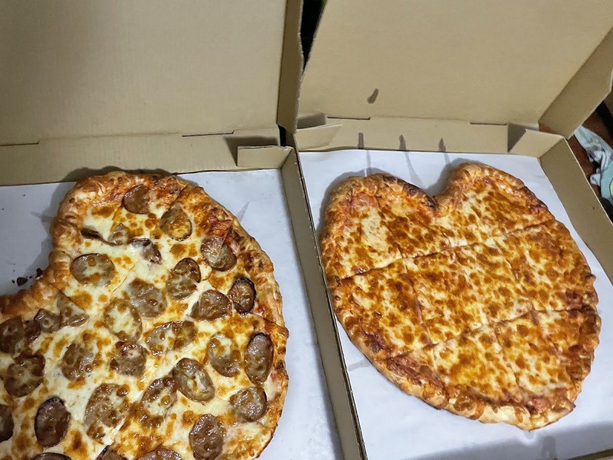 Satucket Pizzeria - Photo 1
