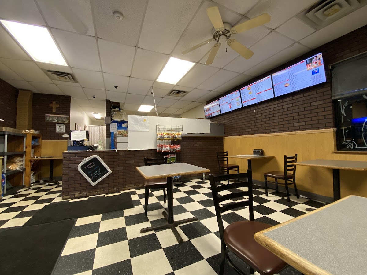 Satucket Pizzeria - Photo 7