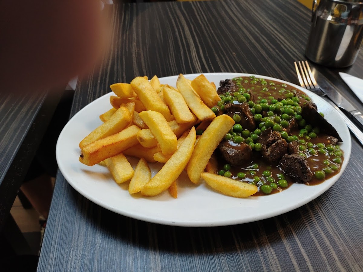 Dragon Cafe - Photo 3