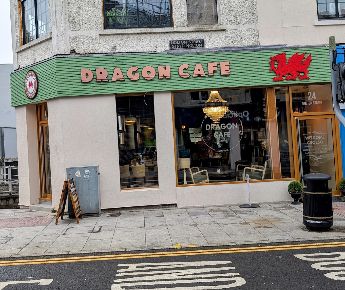 Dragon Cafe - Photo 7
