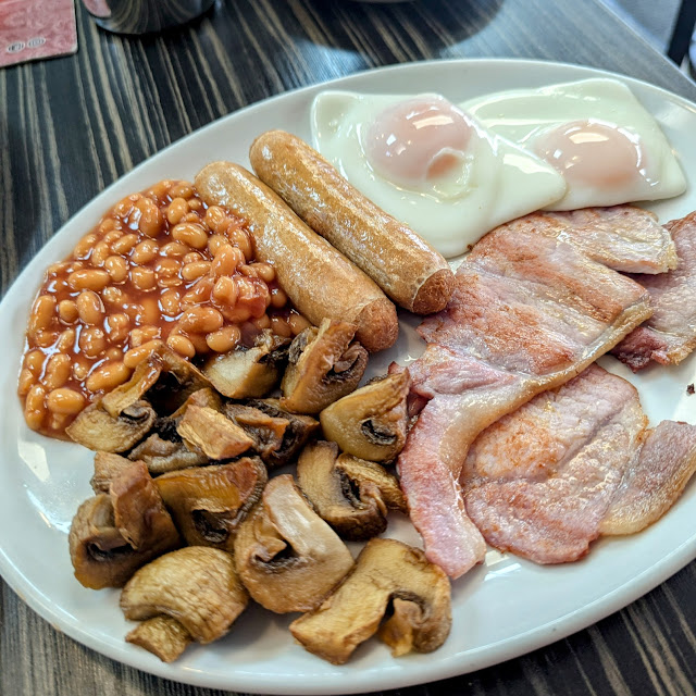 Standard Breakfast with Mushrooms