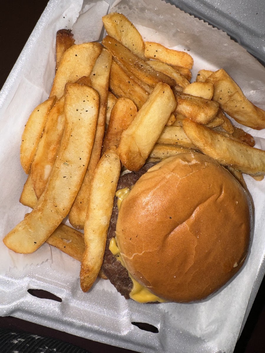 Keese's Simply Delicious - Photo 1