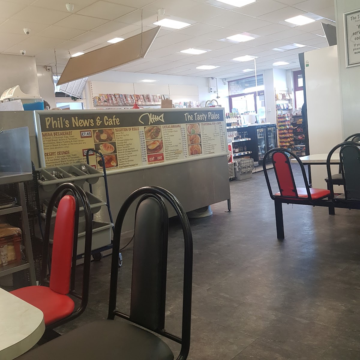 Phil's News & Cafe / The Tasty Plaice - Photo 7
