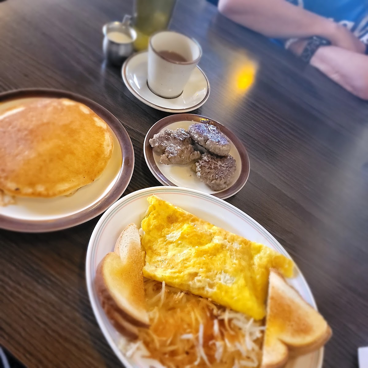 Golden Harvest Restaurant - Photo 1