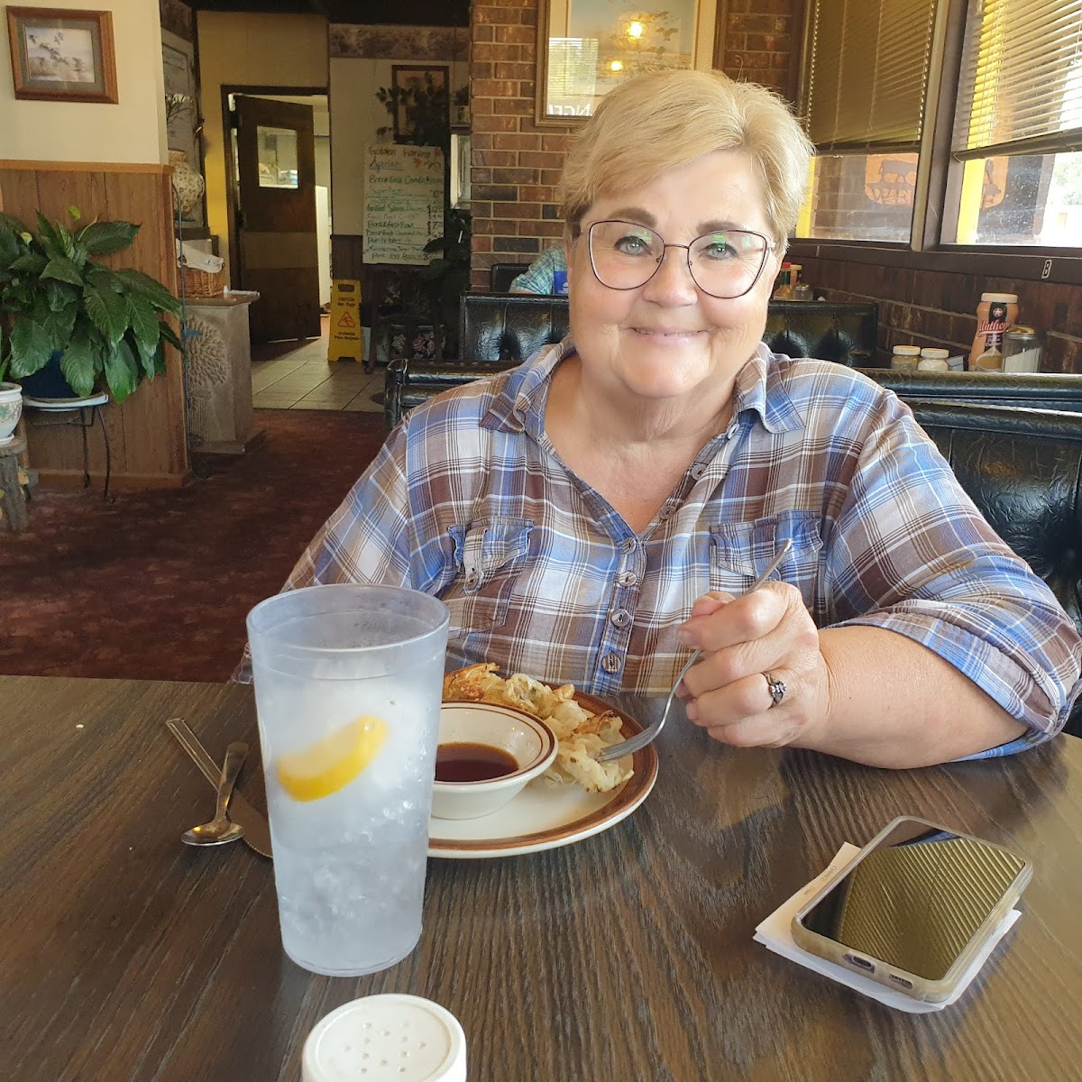 Golden Harvest Restaurant - Photo 8