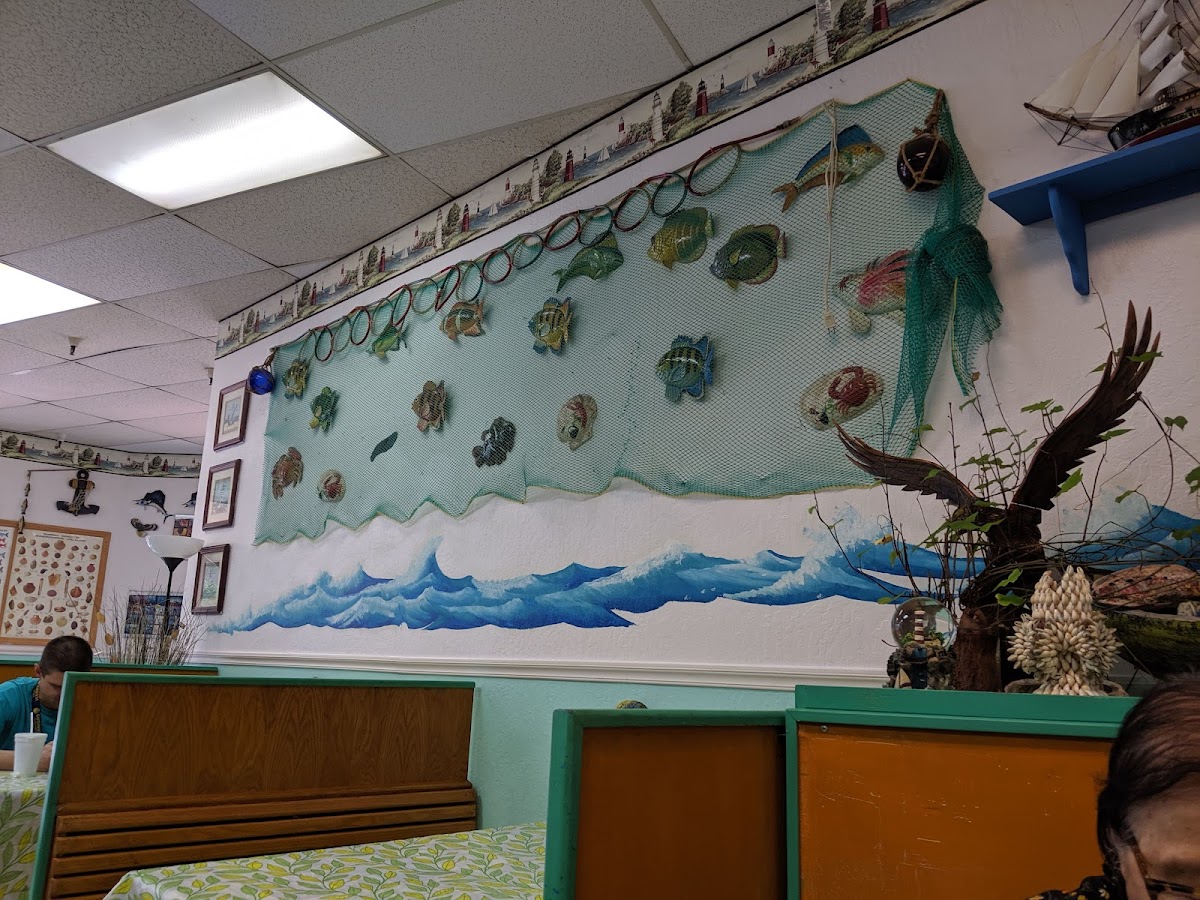 Tugboat Fish & Chips - Photo 4