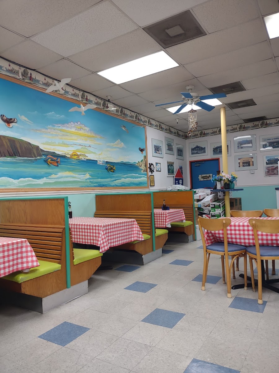 Tugboat Fish & Chips - Photo 7