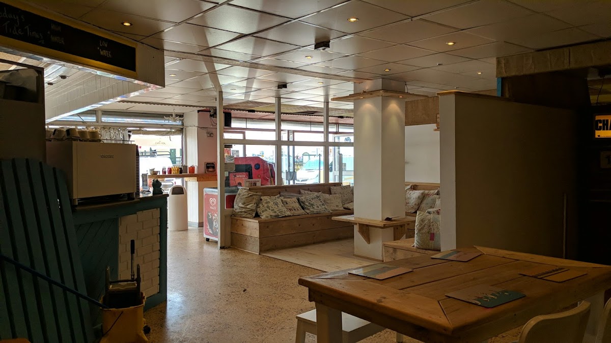 Beach Café - Hayling Island - Photo 8