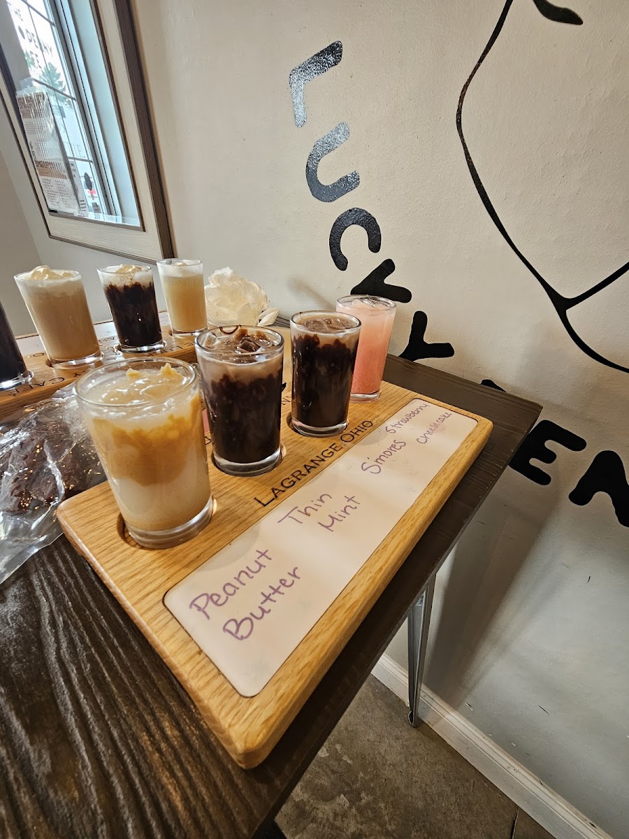 The Lucky Penny Cafe - Photo 2
