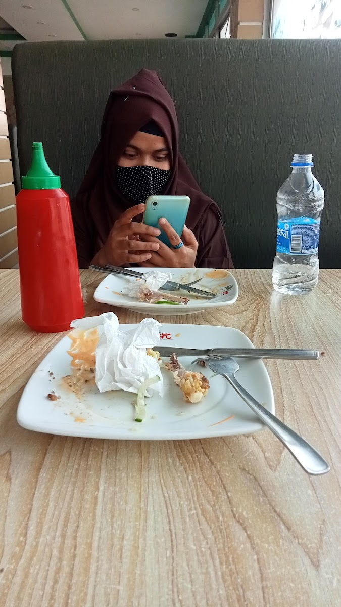 GFC (Green Fried Chicken) Restaurant - Photo 8