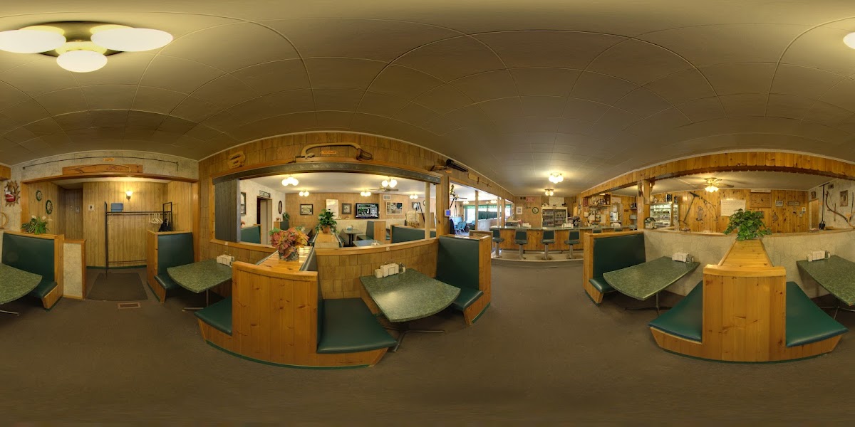 Jake's Place Restaurant - Photo 5