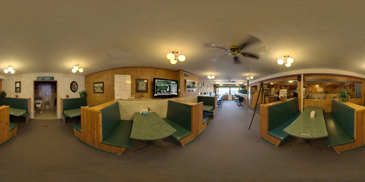 Jake's Place Restaurant - Photo 6