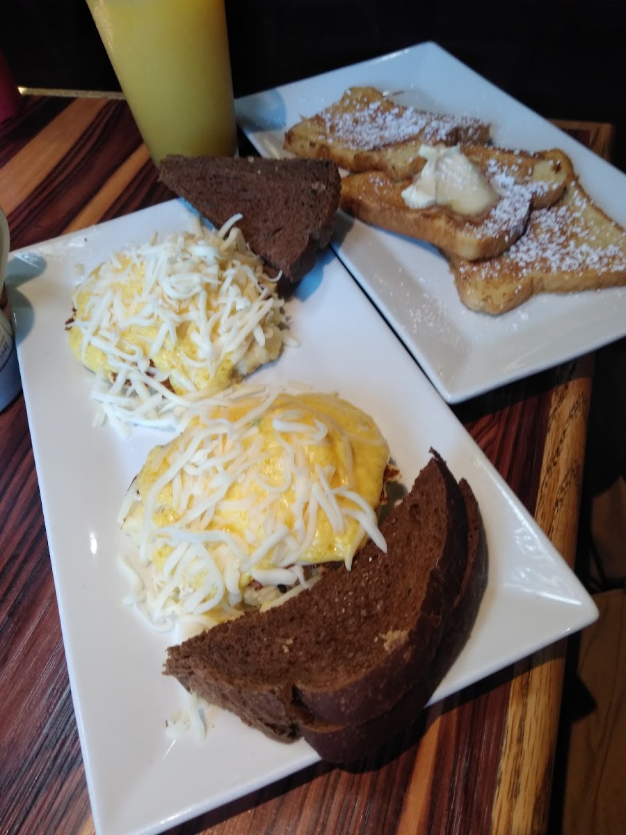 Merola’s Granite Farm Restaurant - Photo 3