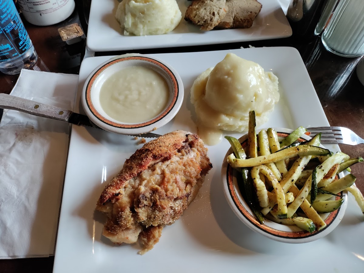 Merola’s Granite Farm Restaurant - Photo 4