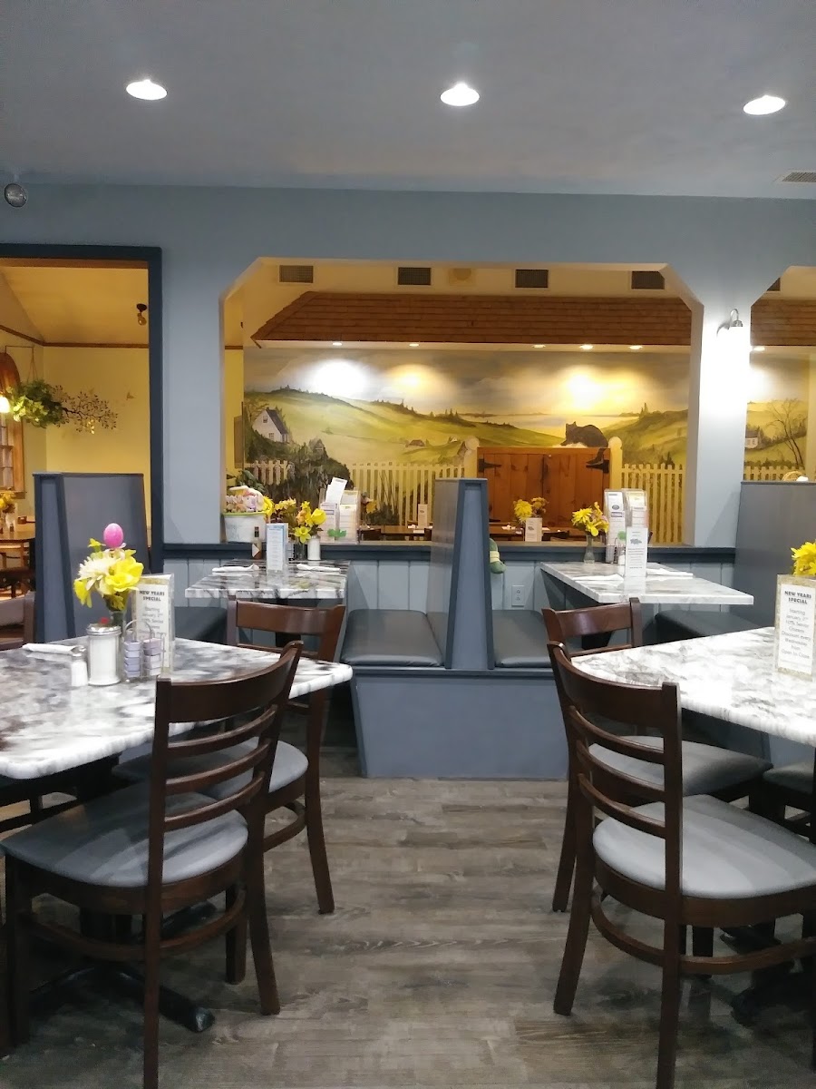 Merola’s Granite Farm Restaurant - Photo 8