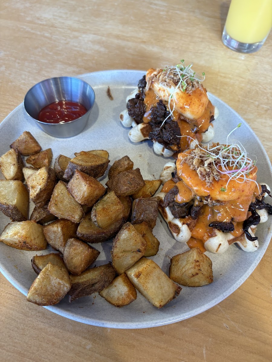 Wonderffle Cafe - Photo 3