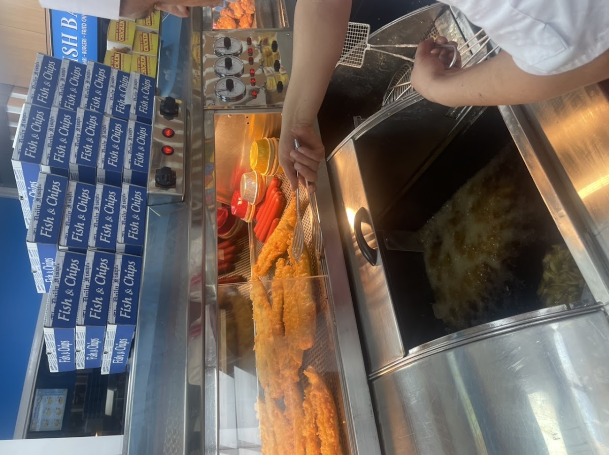 Jolly Fish Bar - Photo 6