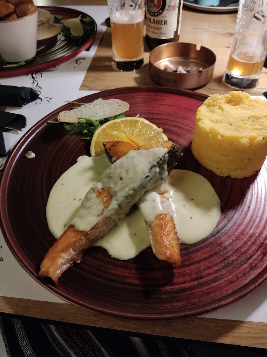 Pablo's Restaurant & Club - Photo 5