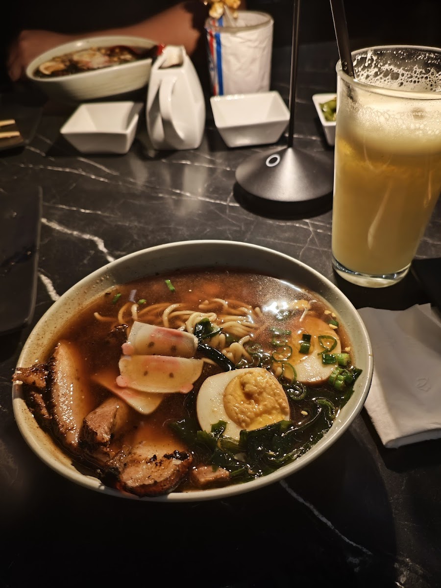 Domu Sushi Bar - Photo 1