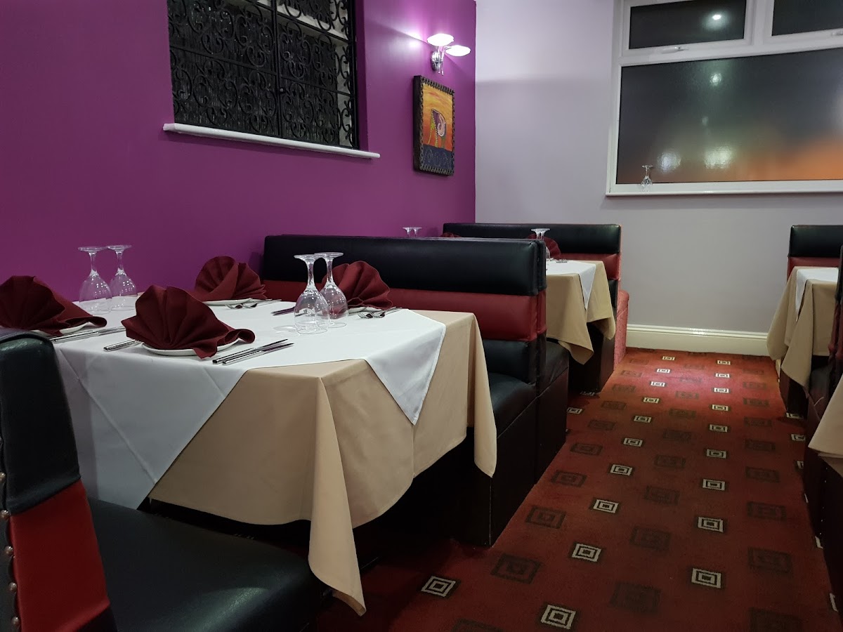 Jaipur Restaurant - Photo 2