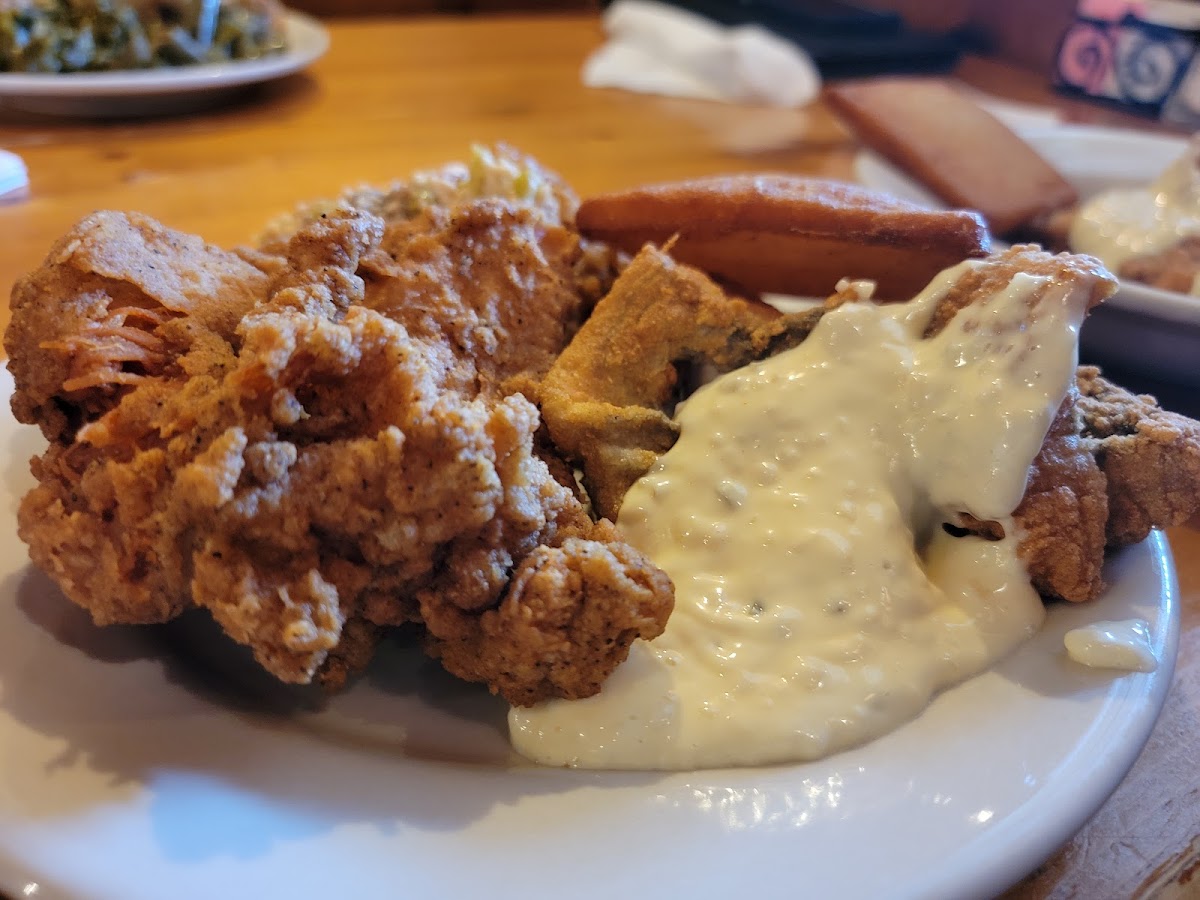 Hitch-N Post Restaurant - Photo 1