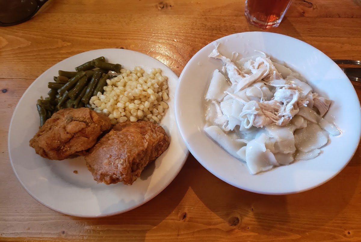 Hitch-N Post Restaurant - Photo 8