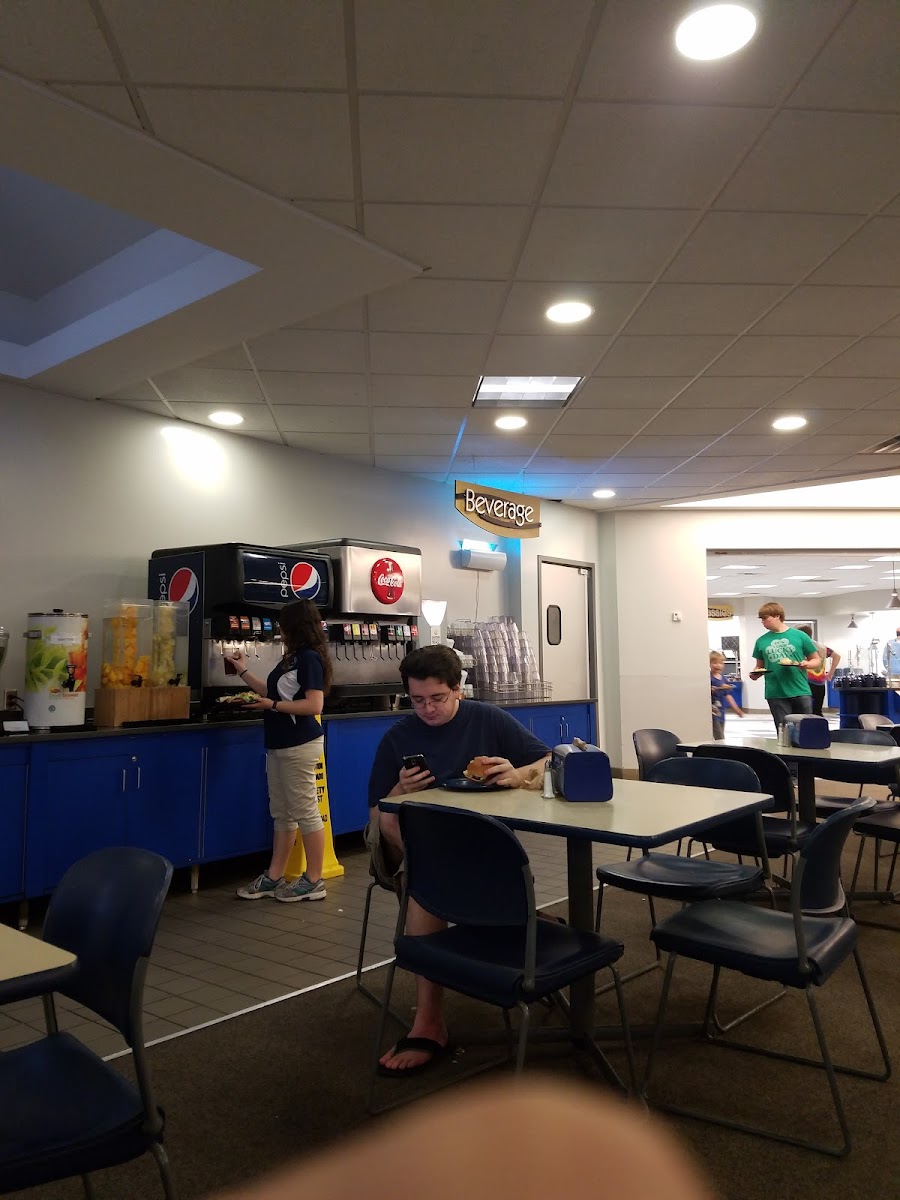 Charger Cafe - Photo 2