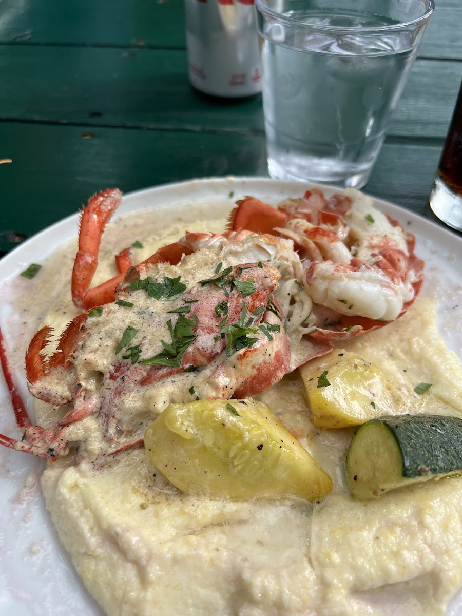 Abel's Lobster - Photo 4