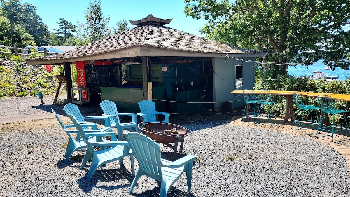 Abel's Lobster - Photo 6