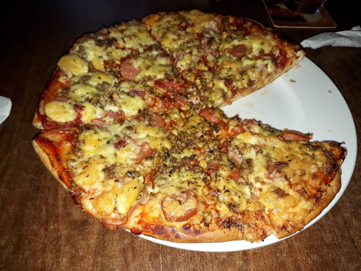 Hoodees RoadHouse Restaurant/Silver Fox Arcade - Photo 3