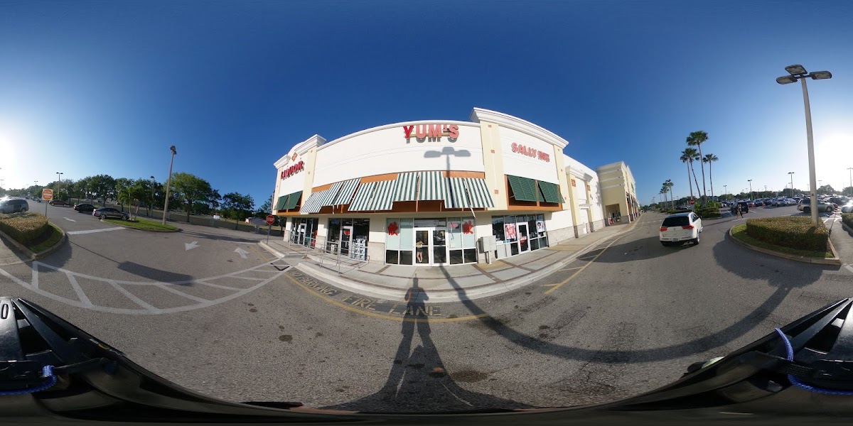 Yum's Chinese Restaurant - Photo 2
