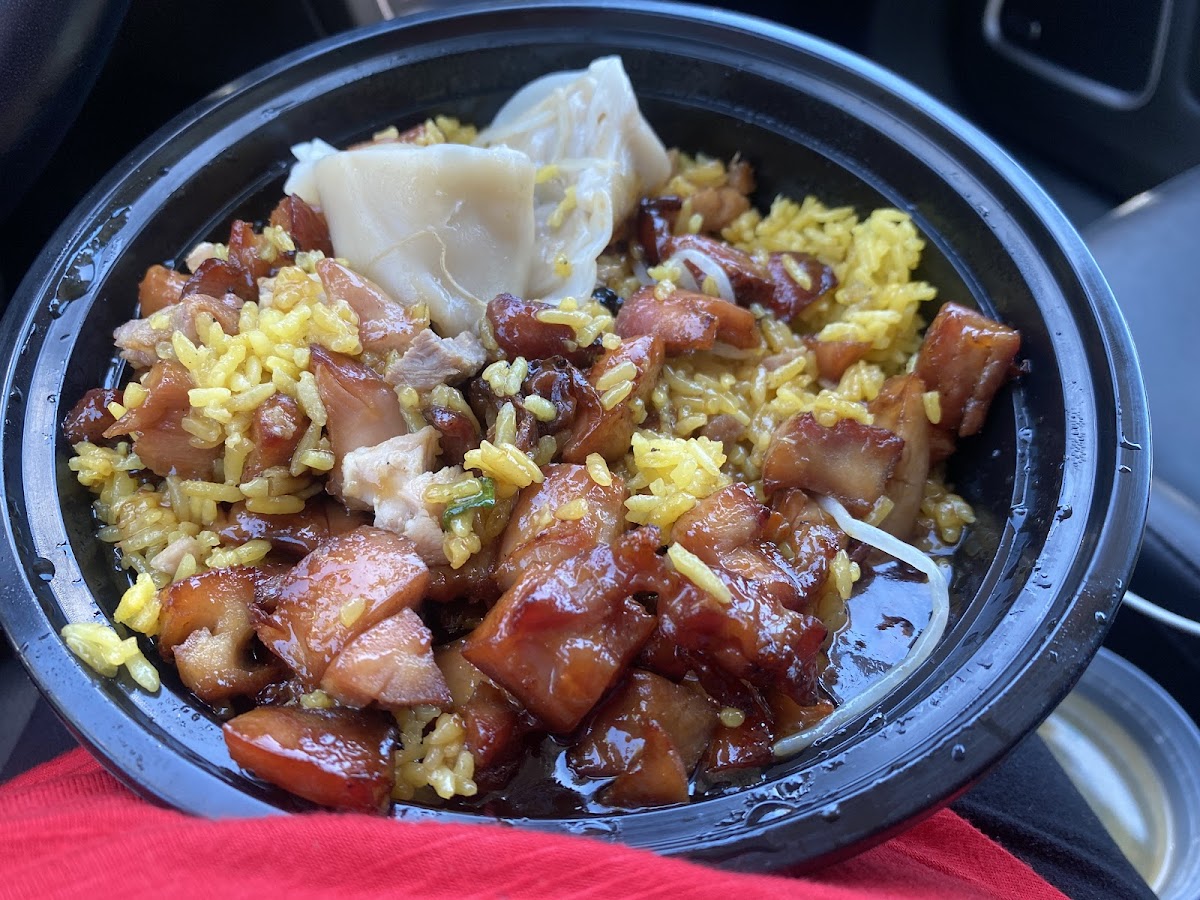 Yum's Chinese Restaurant - Photo 5