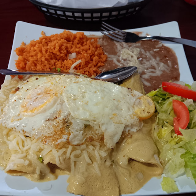 Platillo Enchiladas Verdes Montadas