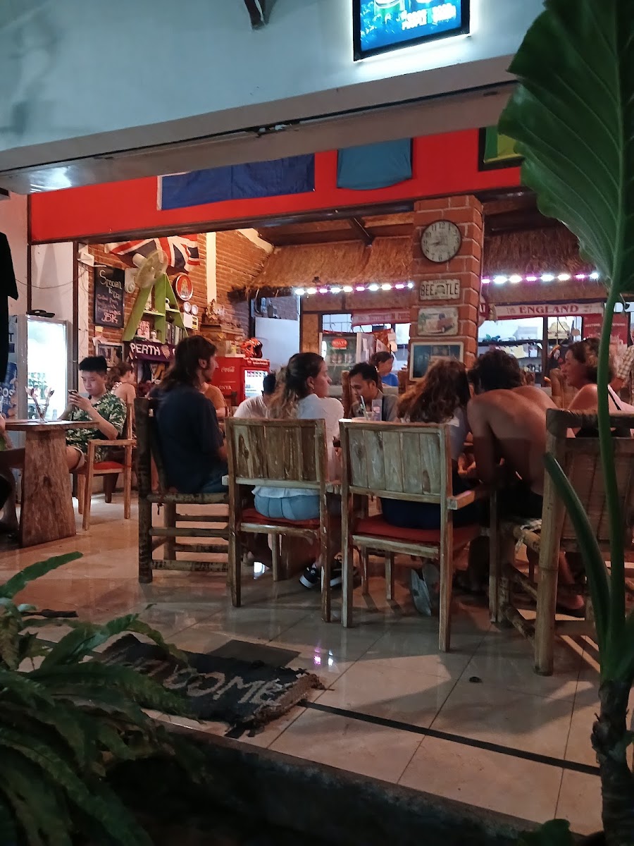 Molly's Bar n' Grill