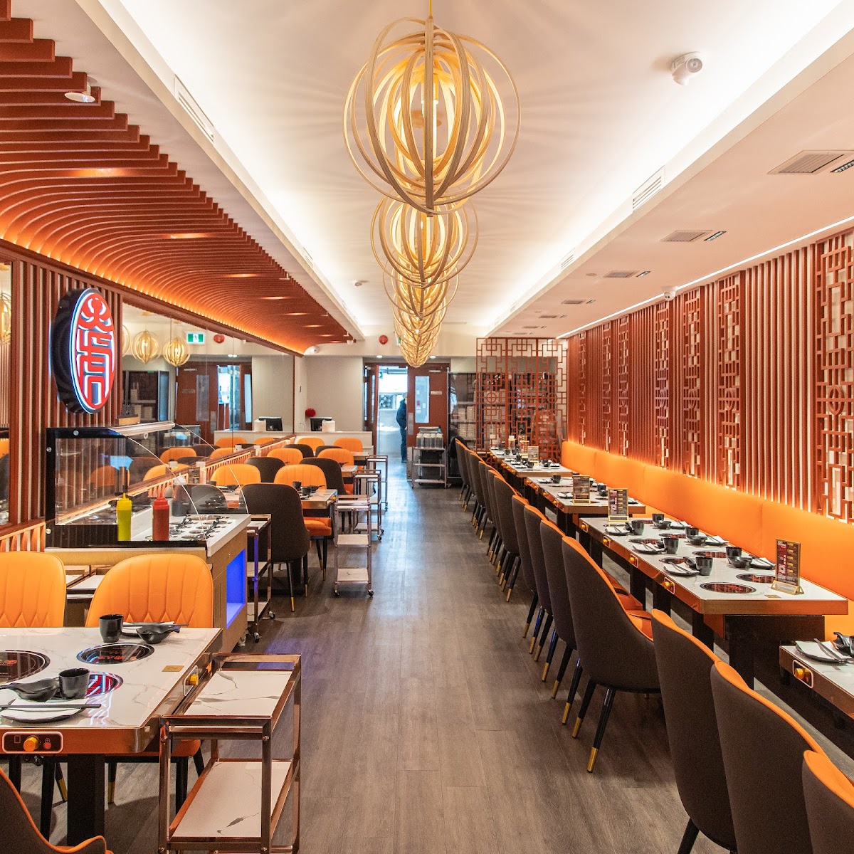 DAHU Hotpot - Downtown Toronto 大虎重慶火鍋 旗艦店 加拿大