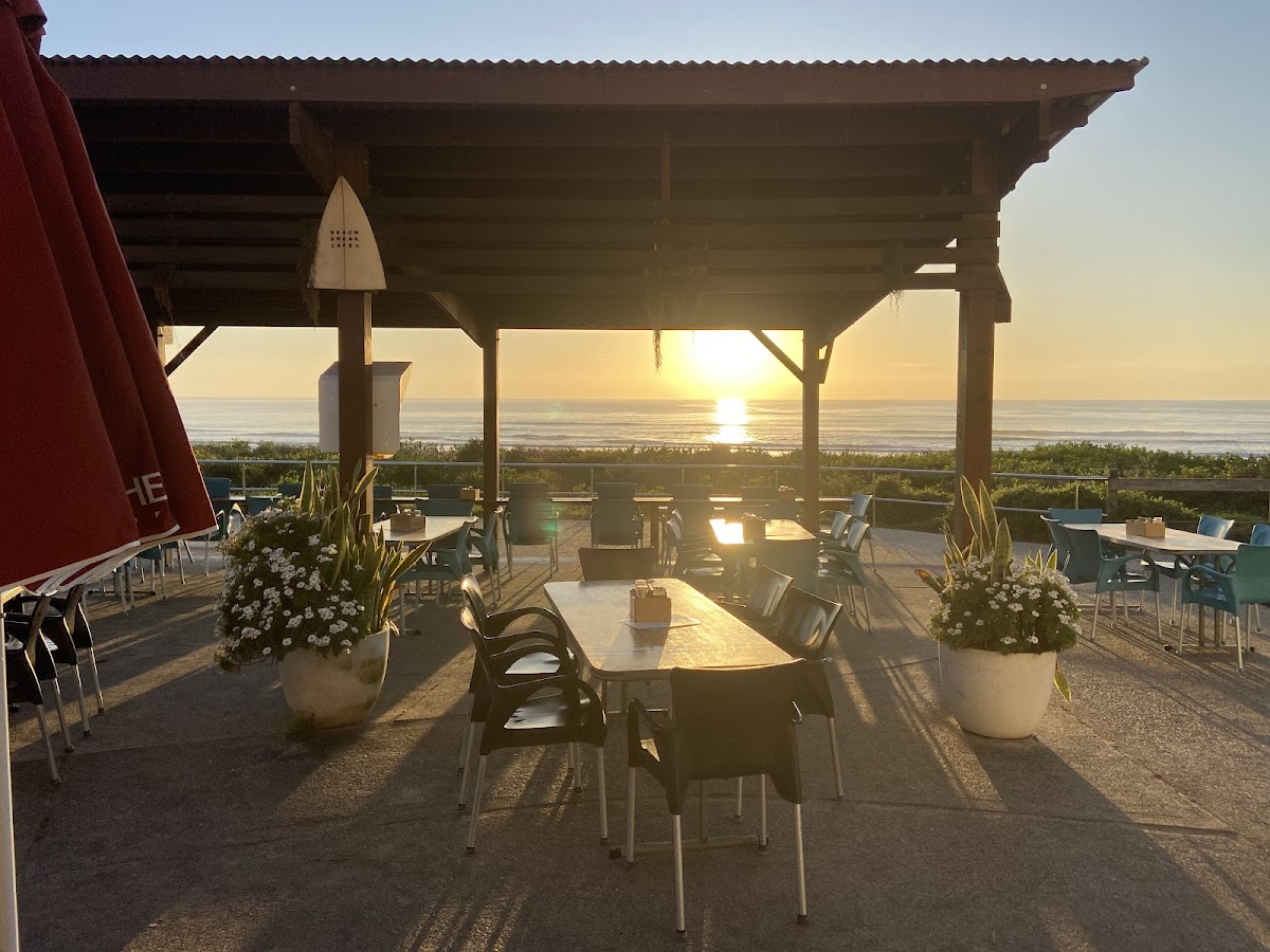 Beach Break Cafe - Photo 8