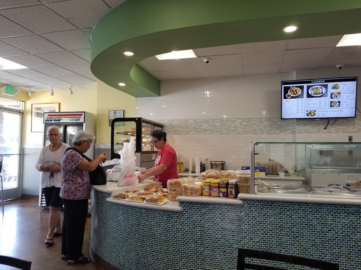 Lumpia House - Photo 4