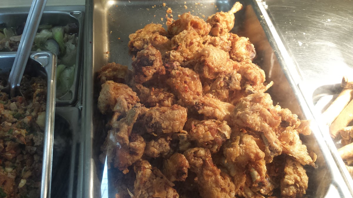 Lumpia House - Photo 8