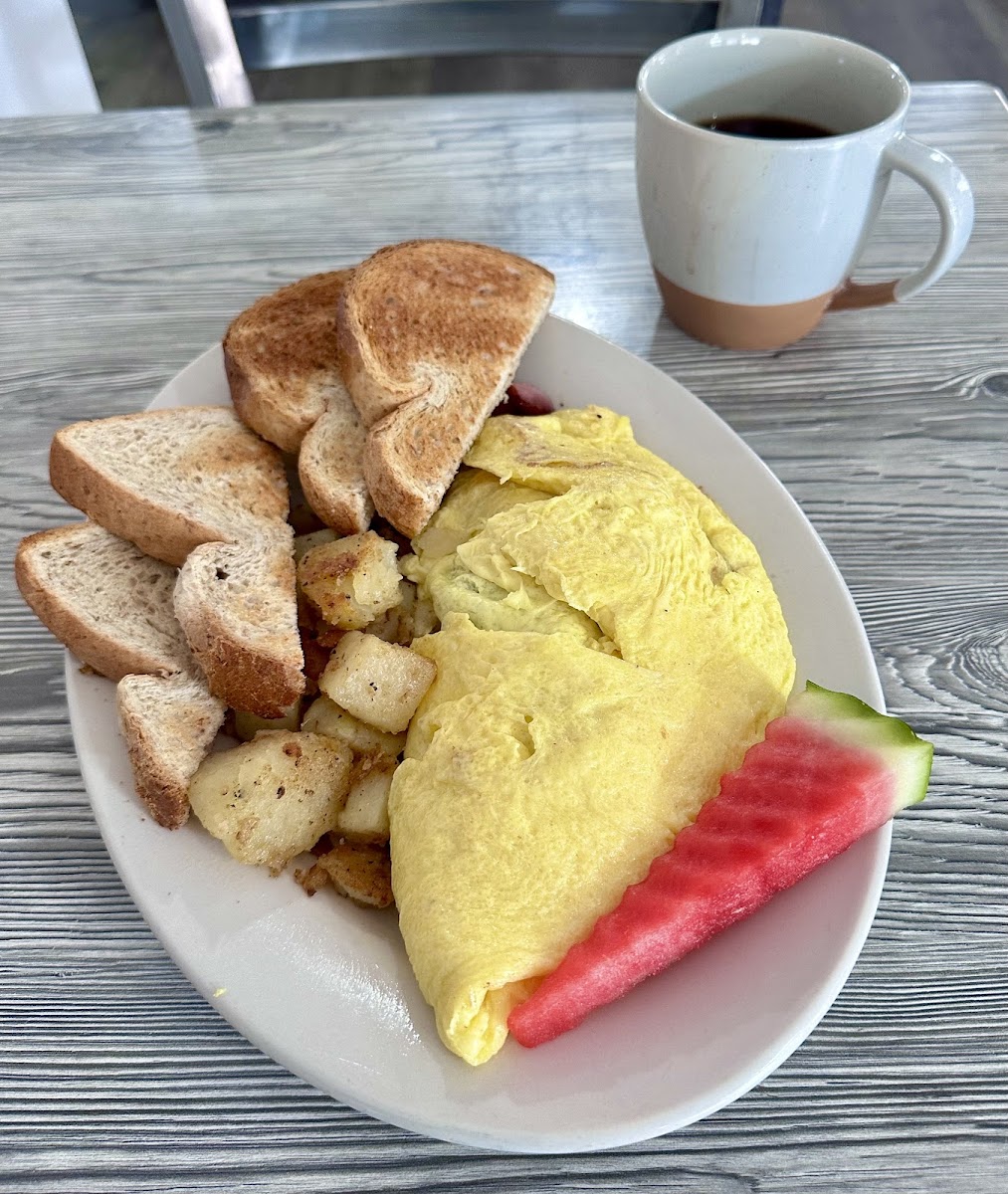 Dominic’s Diner - Photo 1
