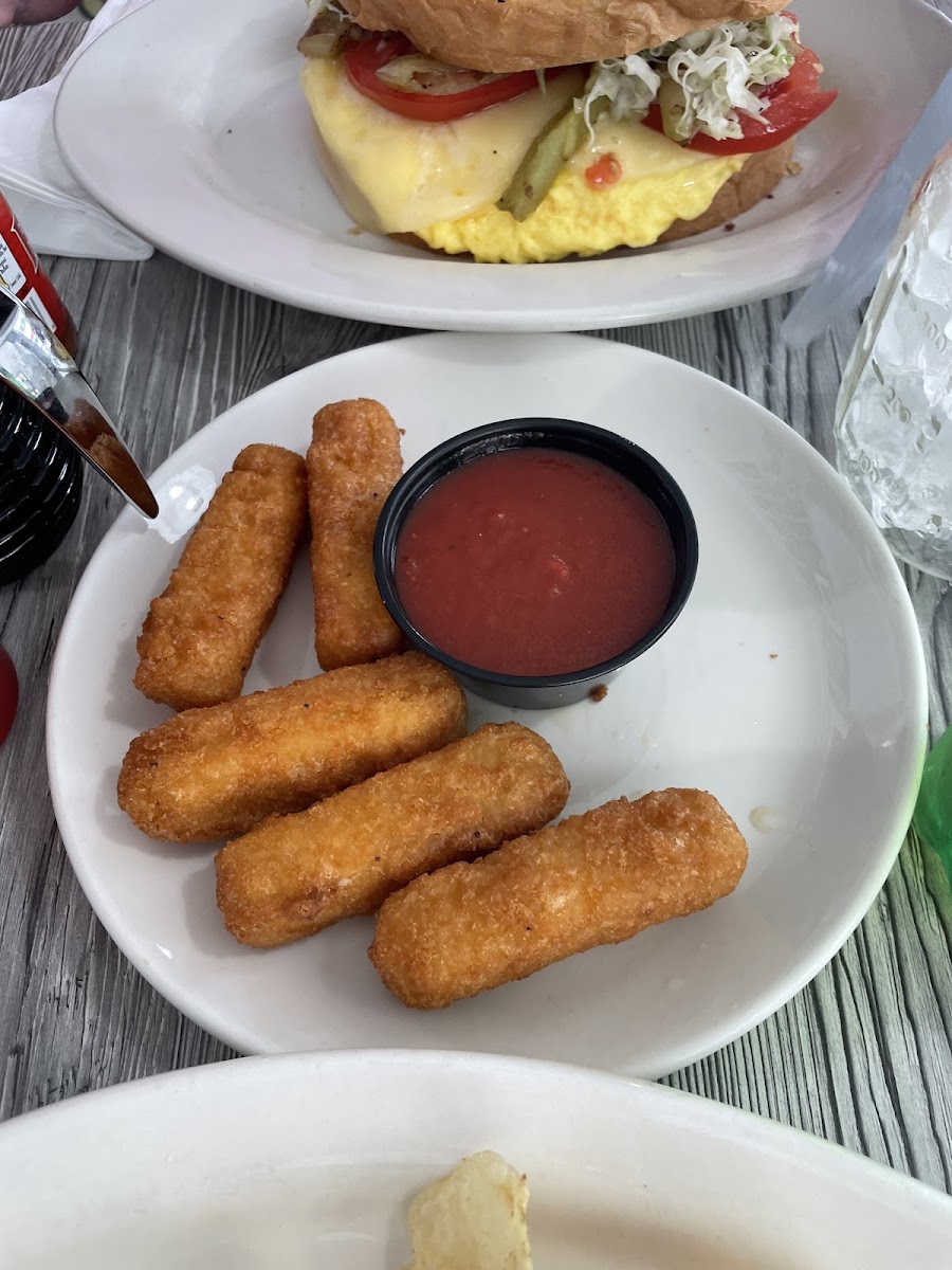 Dominic’s Diner - Photo 3