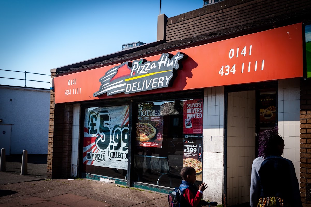 Pizza Hut Glasgow Scotstoun - Photo 9