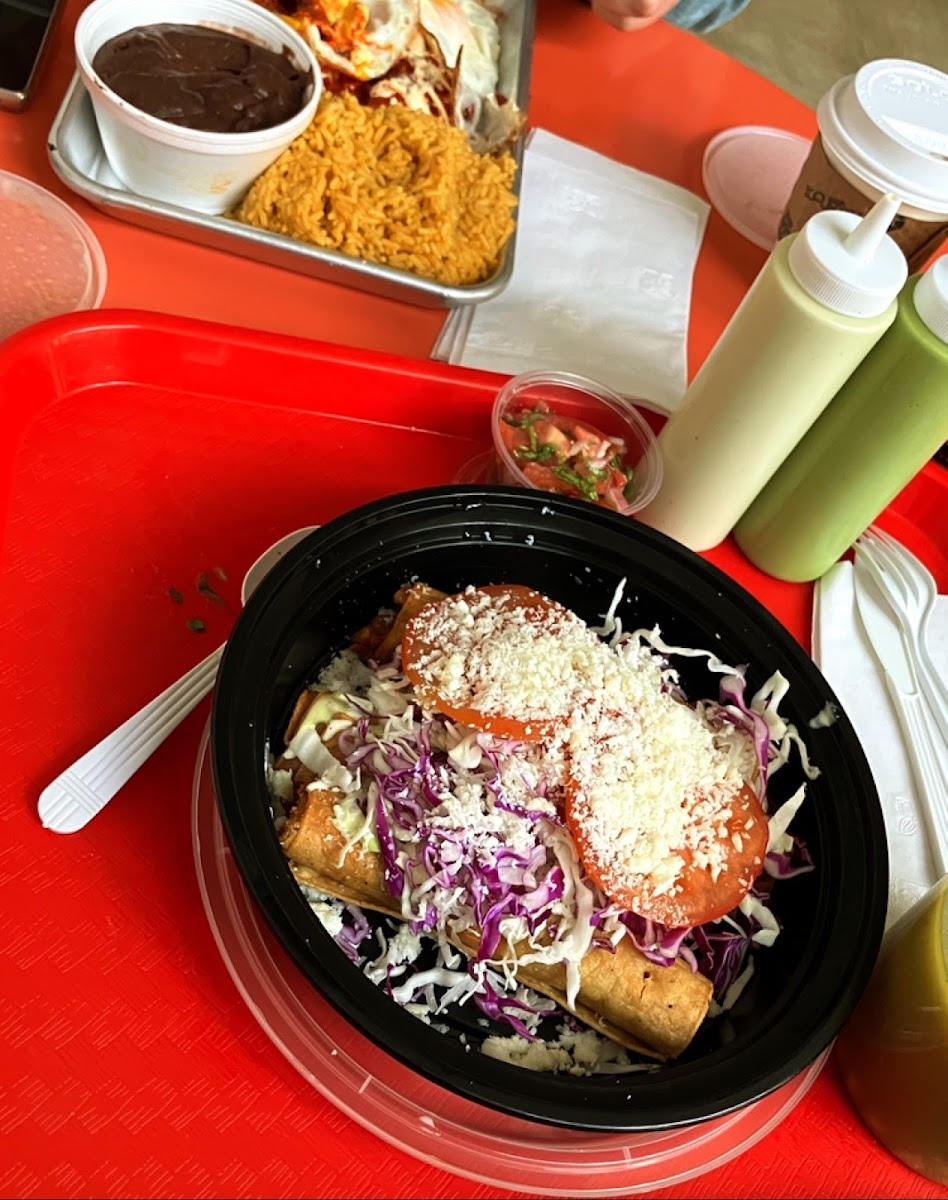 Omarcito’s Latin Cafe - Photo 4