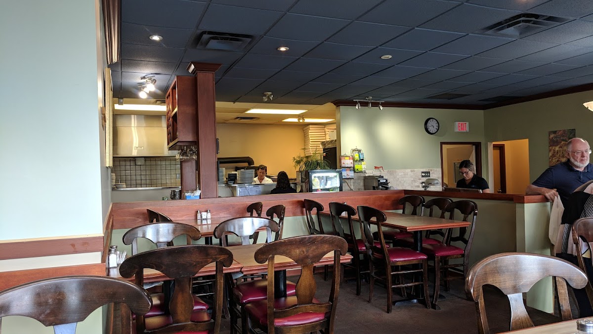 Lakefield Restaurant - Photo 1