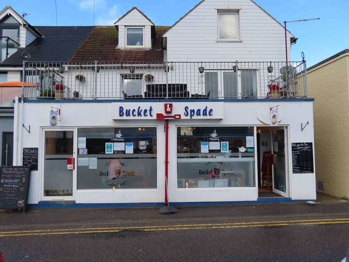 Bucket & Spade Coffee Shop - Photo 9