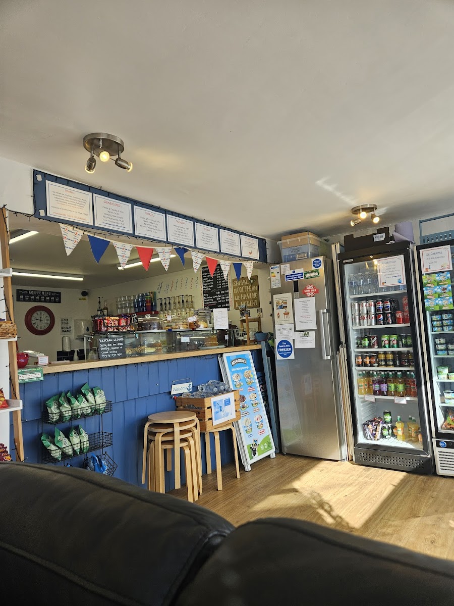 Bucket & Spade Coffee Shop - Photo 3