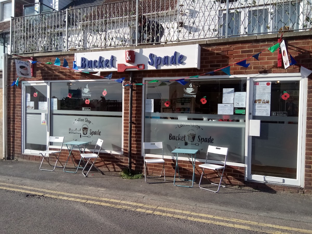 Bucket & Spade Coffee Shop - Photo 4
