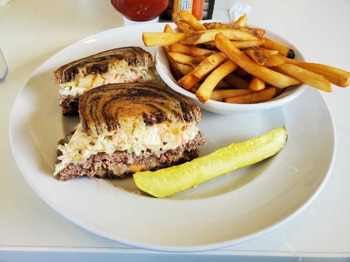 Nudy’s Cafe Audubon - Photo 1