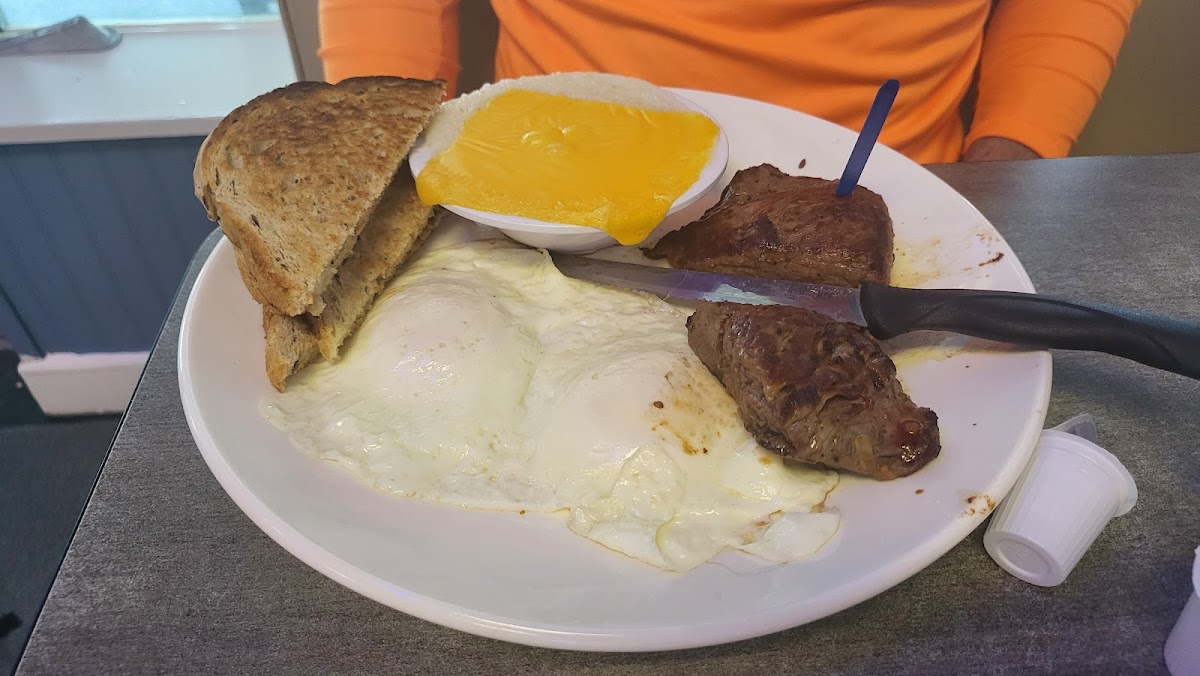 Sunnyside Up Breakfast & Lunch - Photo 1
