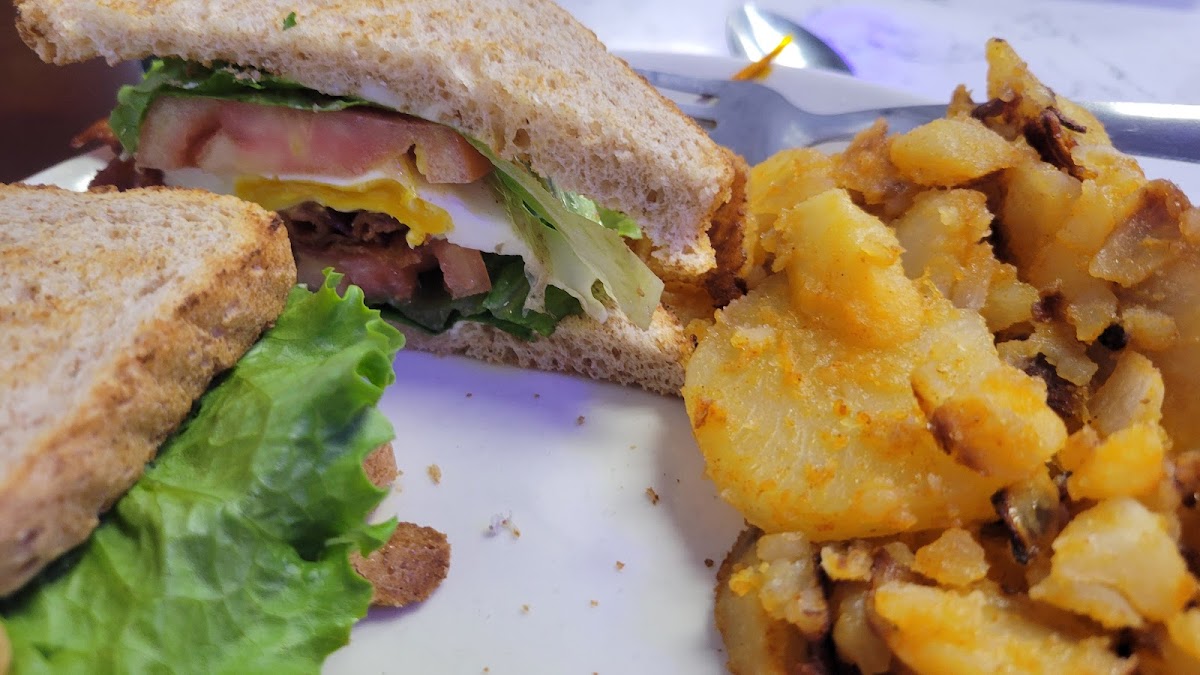 Sunnyside Up Breakfast & Lunch - Photo 3