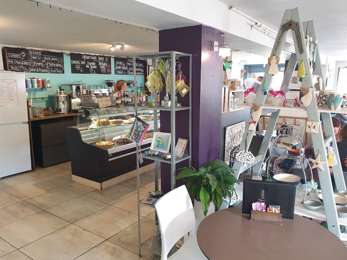 Viv's in Henley - Photo 2